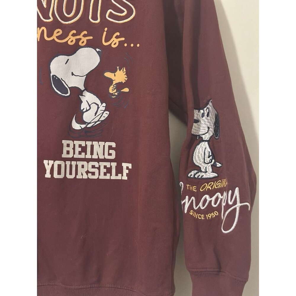 Peanuts Women’s Snoopy Embroidered Pull Over Sweatshirt Maroon Size Small - Picture 3 of 8